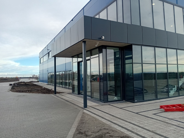 Montaza ventilisanih i staklenih fasada Novi Sad 15