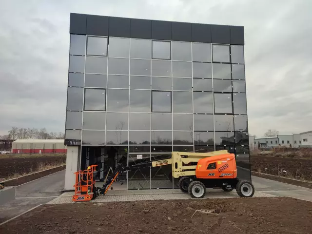 Montaza ventilisanih i staklenih fasada Novi Sad 7.jpg